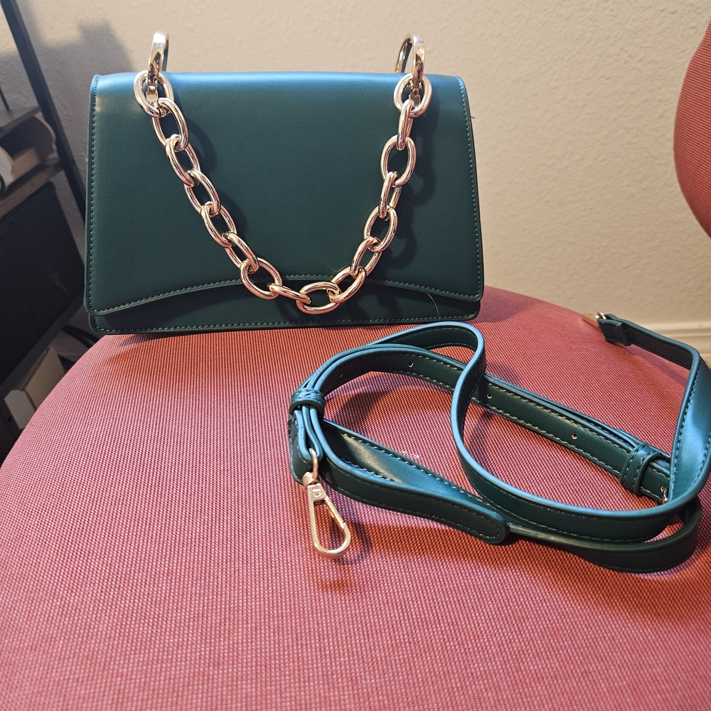 Elegant Green Chain Strap Women's Bag